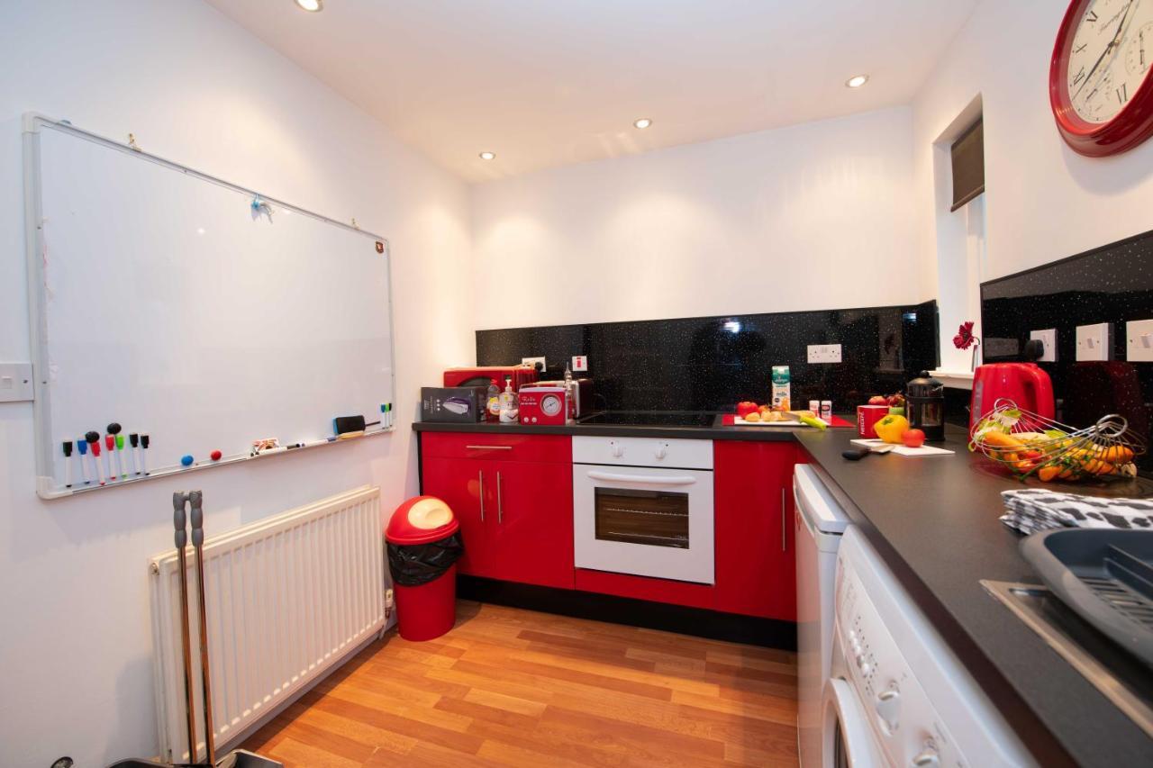 Premier - Chapel Apartment With Driveway! Cleland Exteriör bild